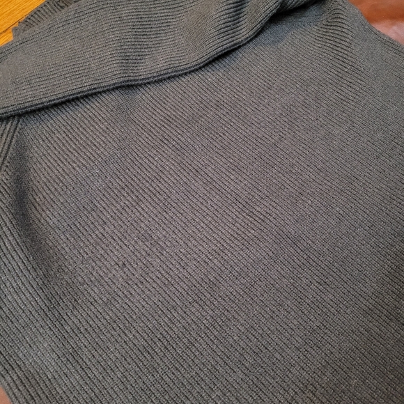 Zara Sweater Dress - Picture 9 of 9